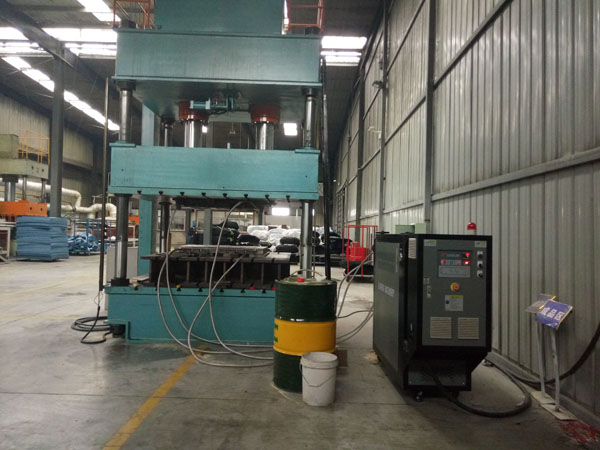 內(nèi)飾件高溫油溫機