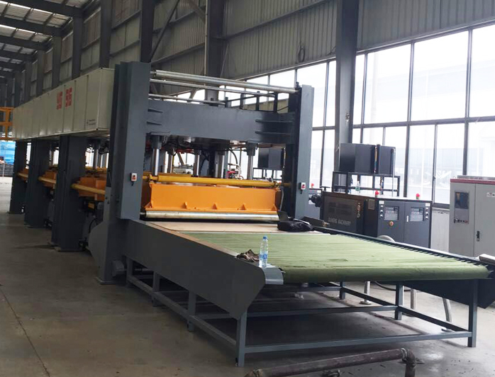 汽車頂棚成型模溫機(jī)——應(yīng)用案例 汽車頂棚成型模溫機(jī)——應(yīng)用案例