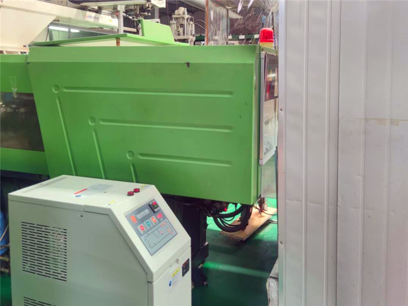 自動(dòng)回水的模溫機(jī)