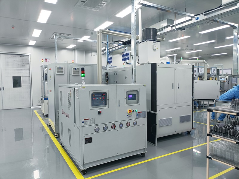 影響冷熱一體機(jī)價格的三大關(guān)鍵因素解析