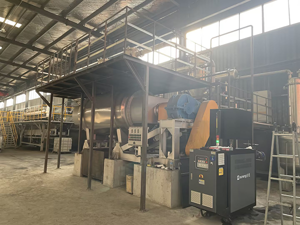 磷酸鐵鋰正極廢料回收耙式干燥機控溫油溫機——應用案例