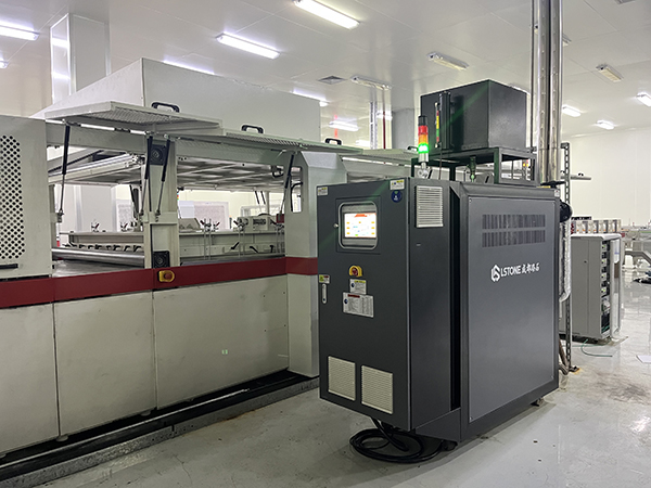 光伏材料層壓光伏層壓機(jī)模溫機(jī)——應(yīng)用案例 光伏材料層壓光伏層壓機(jī)模溫機(jī)——應(yīng)用案例