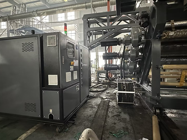 內(nèi)飾材料生產(chǎn)線水冷式冷熱一體機(jī)——應(yīng)用案例 內(nèi)飾材料生產(chǎn)線水冷式冷熱一體機(jī)——應(yīng)用案例