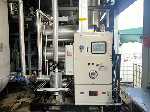 薄膜生產(chǎn)控溫反應(yīng)釜防爆油加熱器