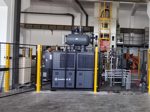 碳纖維復合材料液壓機超高溫油式模溫機——應(yīng)用案例