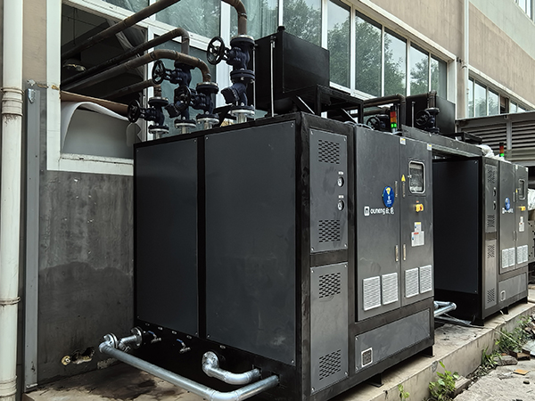 碳纖維無人機(jī)機(jī)翼模具雙機(jī)一體油溫機(jī)