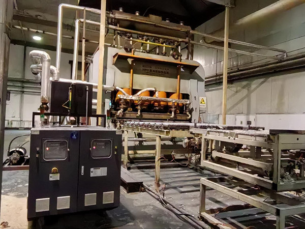 HPD型雙面貼熱壓機控溫兩機一體模溫機——應(yīng)用案例 HPD型雙面貼熱壓機控溫兩機一體模溫機——應(yīng)用案例