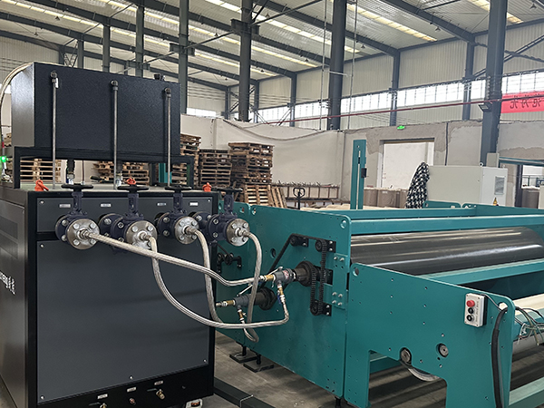 玻璃纖維網(wǎng)布生產(chǎn)高溫輥筒模溫機(jī)