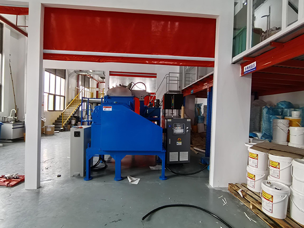 潤滑油生產(chǎn)捏合機(jī)控溫導(dǎo)熱油模溫機(jī)——應(yīng)用案例 潤滑油生產(chǎn)捏合機(jī)控溫導(dǎo)熱油模溫機(jī)——應(yīng)用案例