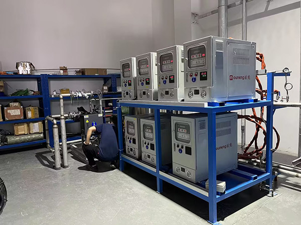 海底電纜螺桿擠出機(jī)控溫標(biāo)準(zhǔn)高溫水溫機(jī)——應(yīng)用案例 海底電纜螺桿擠出機(jī)控溫標(biāo)準(zhǔn)高溫水溫機(jī)——應(yīng)用案例